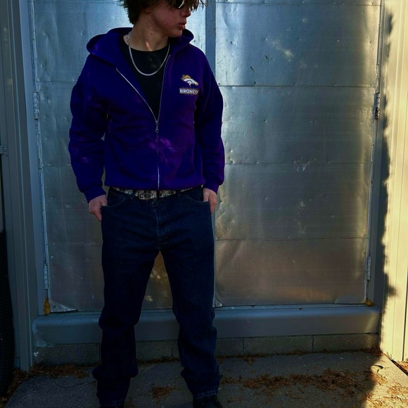 Hi, my names daemein!! - Picture 3 of 6